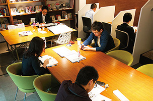 勉強カフェ 横浜関内スタジオ コワーキング探しのworkship Space